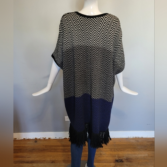 Trina Turk Tie Front Fringe Sweater, VGUC, Size M/L - Picture 4 of 8